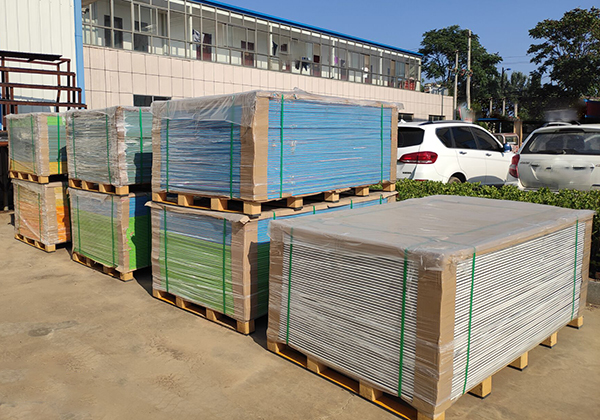 Three Layer Two Color Hdpe Plastic Boards for Playground Equipment