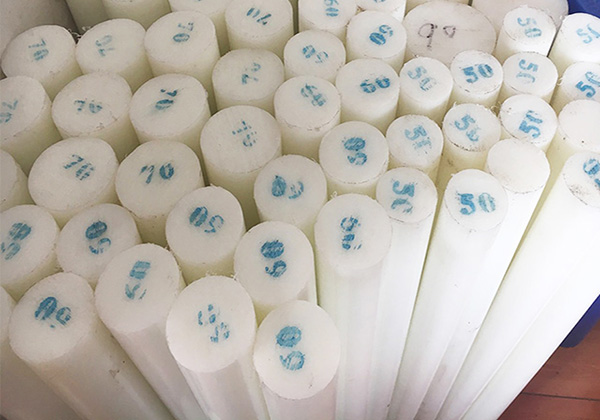 Factory Directly Extruded Plastic Black/ White PE Rod 300mm Dia
