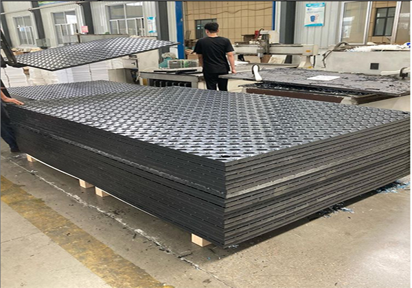 Why are polyethylene road mat so widely used?