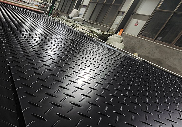 High molecular polyethylene ground mats for construction site Anti-slip temporary road board