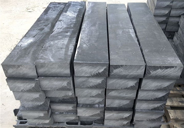 Environmentally friendly boron-containing polyethylene radiation shielding board