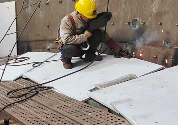 Matters needing attention in the installation of polyethylene coal bunker liner