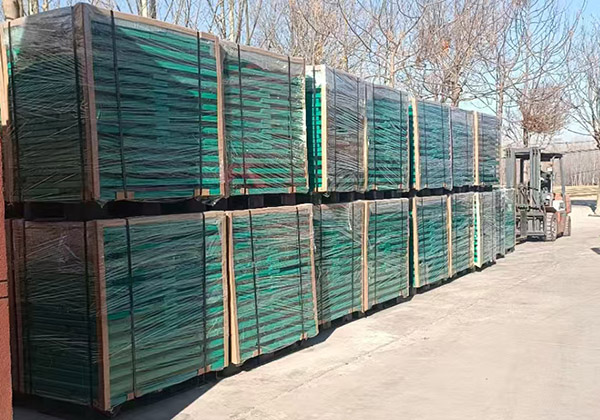 Green UHMW PE 40MMT Pad Fender Plate