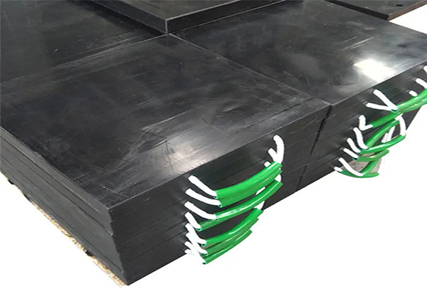 Medium Outrigger Pad 24" x 24" x 1.5" Thick for Crane, Wrecker, Tow Truck, Service Truck - Black