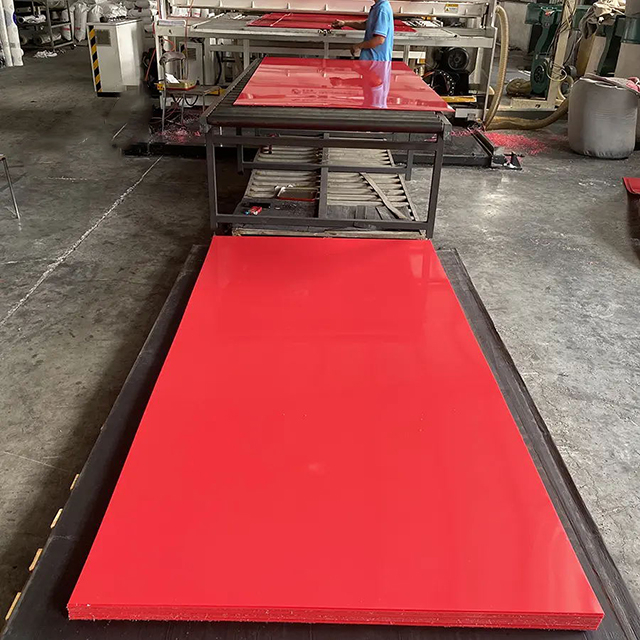 China Red Bright Smooth HDPE 500 Panels